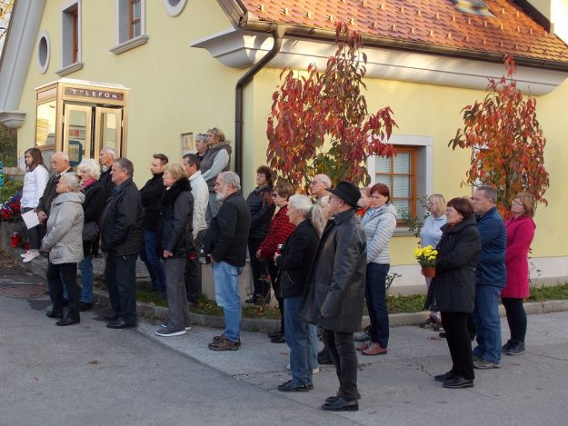 Udeleženci na komemoraciji v Lazah 31.10.2018