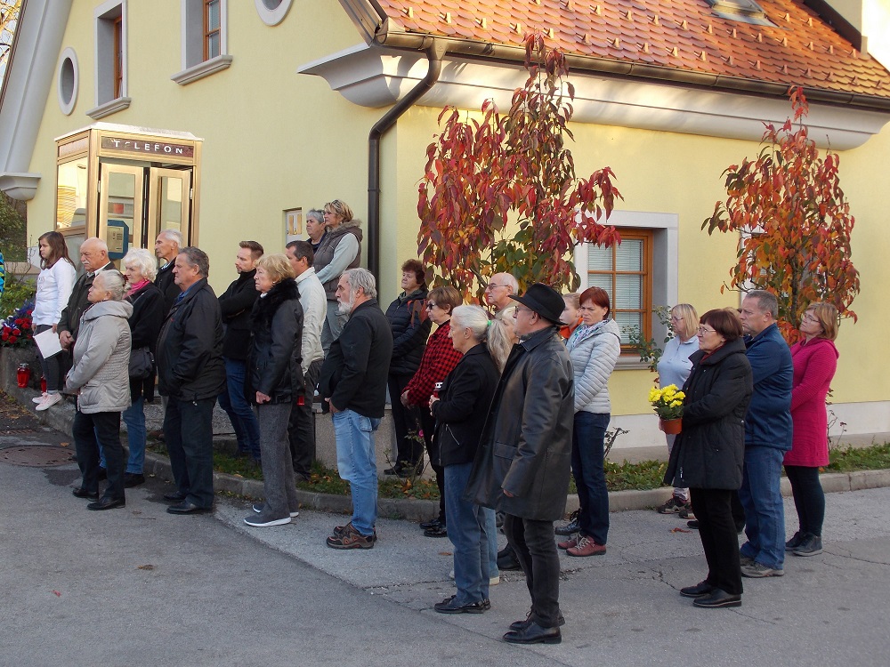 Udeleženci na komemoraciji v Lazah 31.10.2018