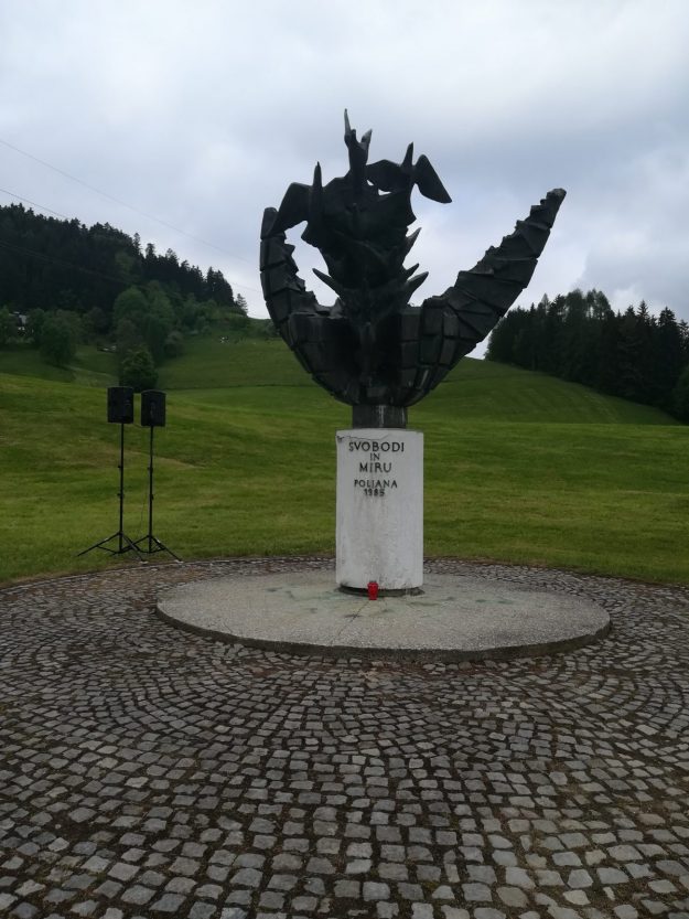 1. Spomenik Svobodi in miru na Poljani