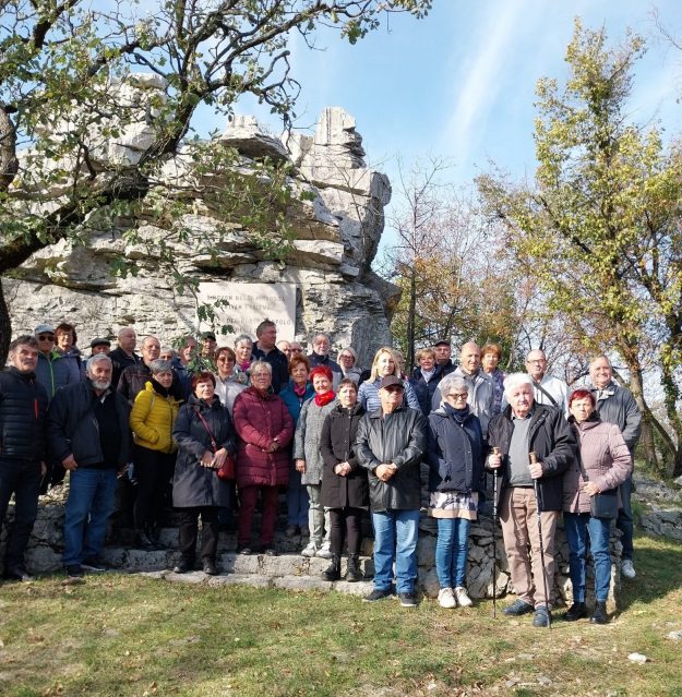 Skupinska slika pod Stenami